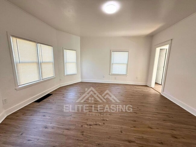 Primary Photo - 1500 SW Van Buren St