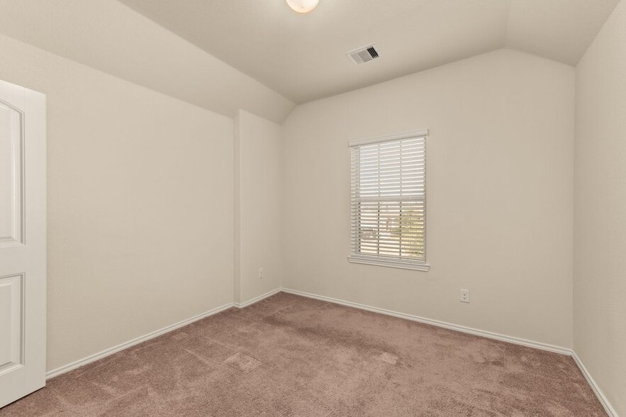 Building Photo - 3715 White Gardenia Ln