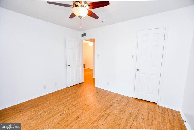 Building Photo - 3303 Wyndham Cir