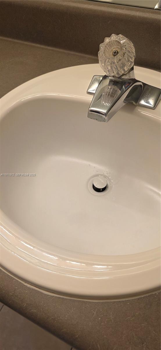 Building Photo - 2427 Centergate Dr