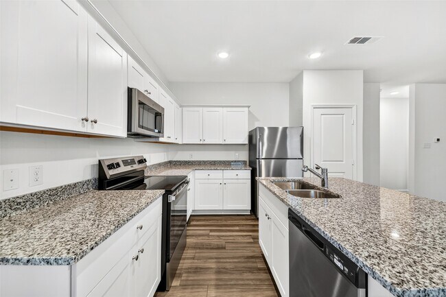 Building Photo - 15049 Ronan Dr