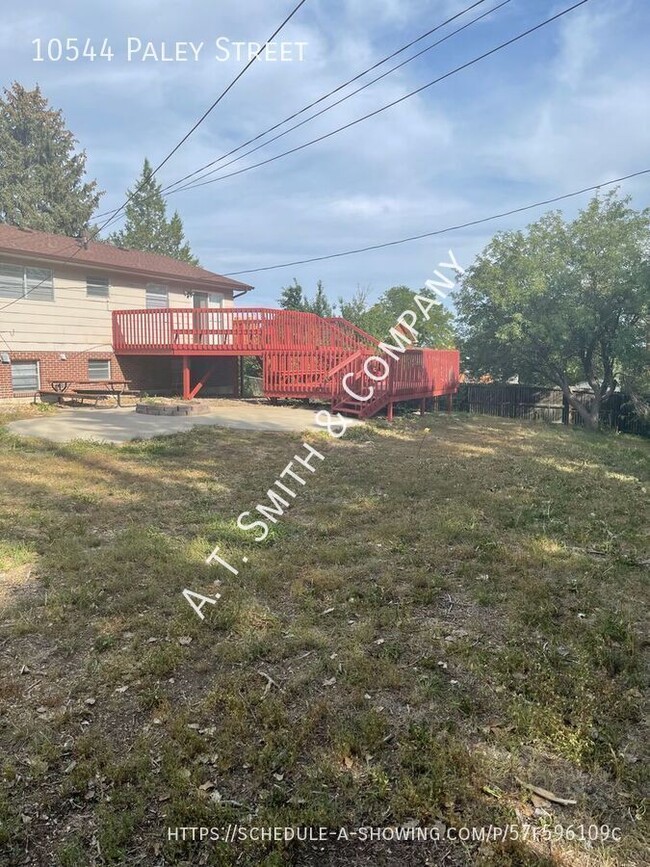 Building Photo - 10544 Paley St