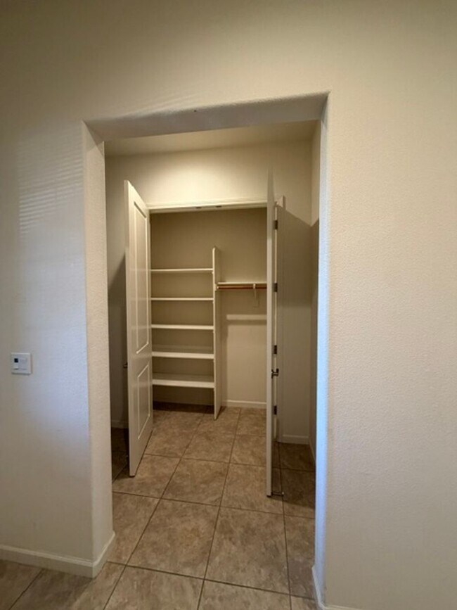 Building Photo - 362 Olivadi Way