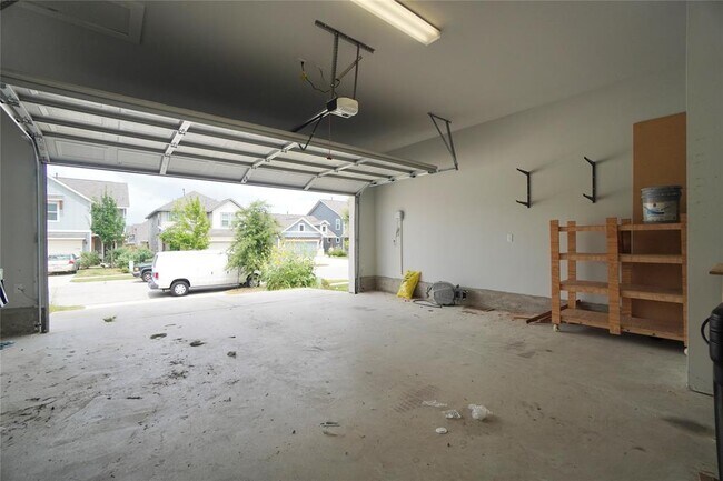 Building Photo - 2513 Danbury Ln