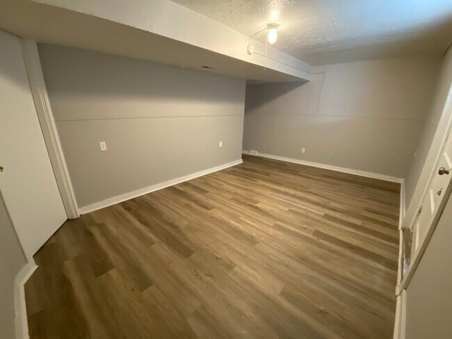 Building Photo - 4048 Taylor Blvd