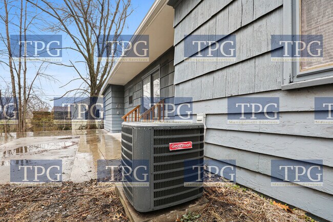 Building Photo - 7612 Blue Ridge Blvd