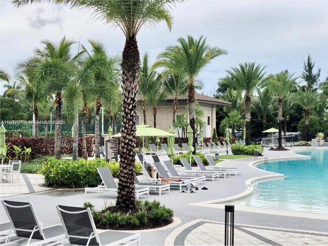 Building Photo - 10620 NW 88th St