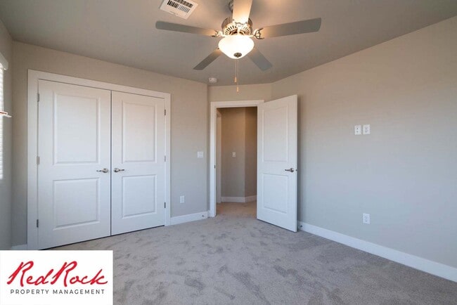 Building Photo - Spacious Townhome in Hurricane Heights