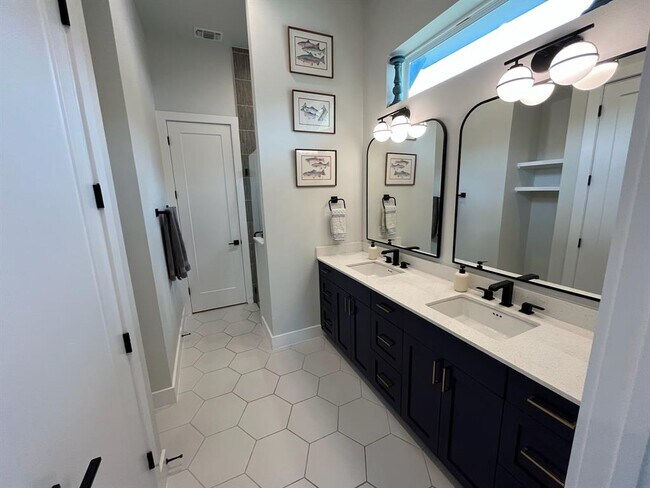 Building Photo - 3507 Oak Springs Dr