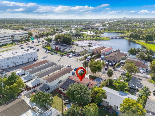 Building Photo - 701 Tamiami Canal Rd