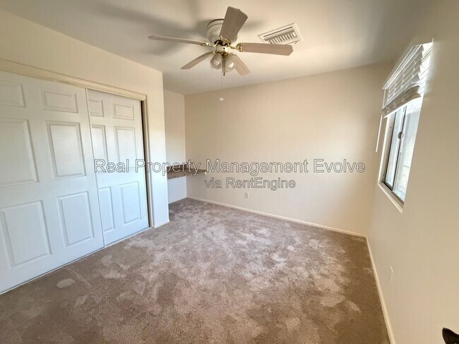 Building Photo - 2060 N 30th St