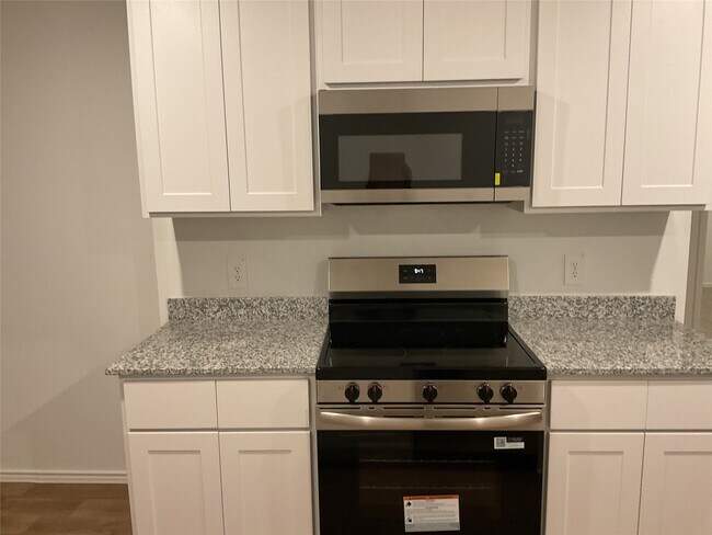 Building Photo - 6235 Scarlet Halo Ln