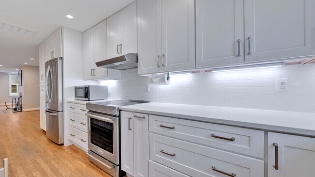 Building Photo - 29 Bates St NW