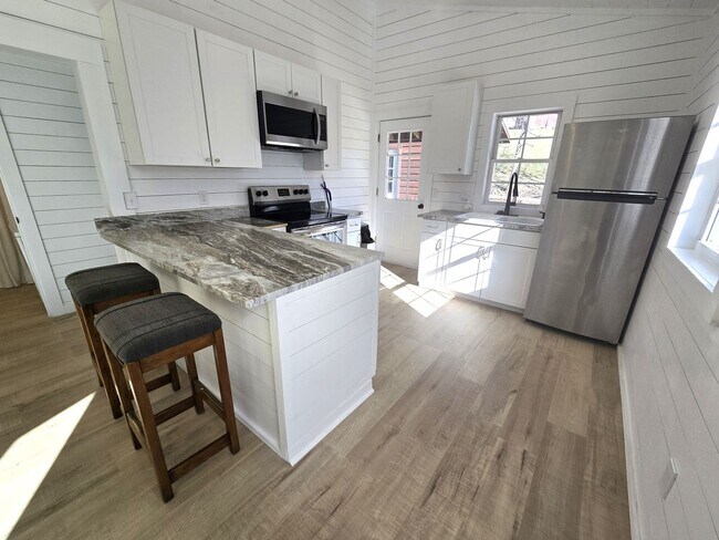 Building Photo - Renovated Cabin In Vilas