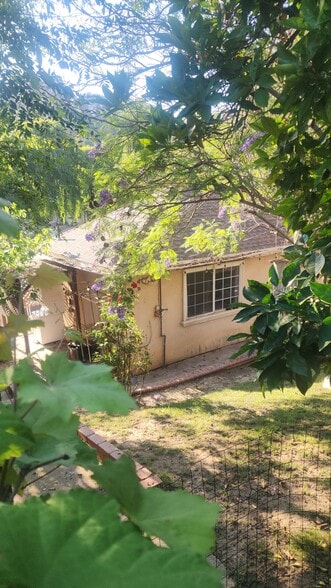 Building Photo - 4003 Harriman Ave