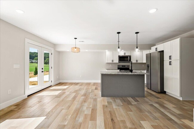 Building Photo - 145 Crooked Creek Dr