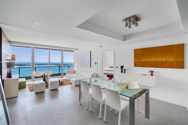 Building Photo - 1331 Brickell Bay Dr