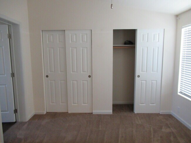 Building Photo - 14777 Palm Dr