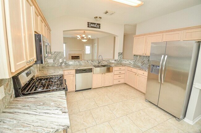 Building Photo - 14618 Rochelle Ct