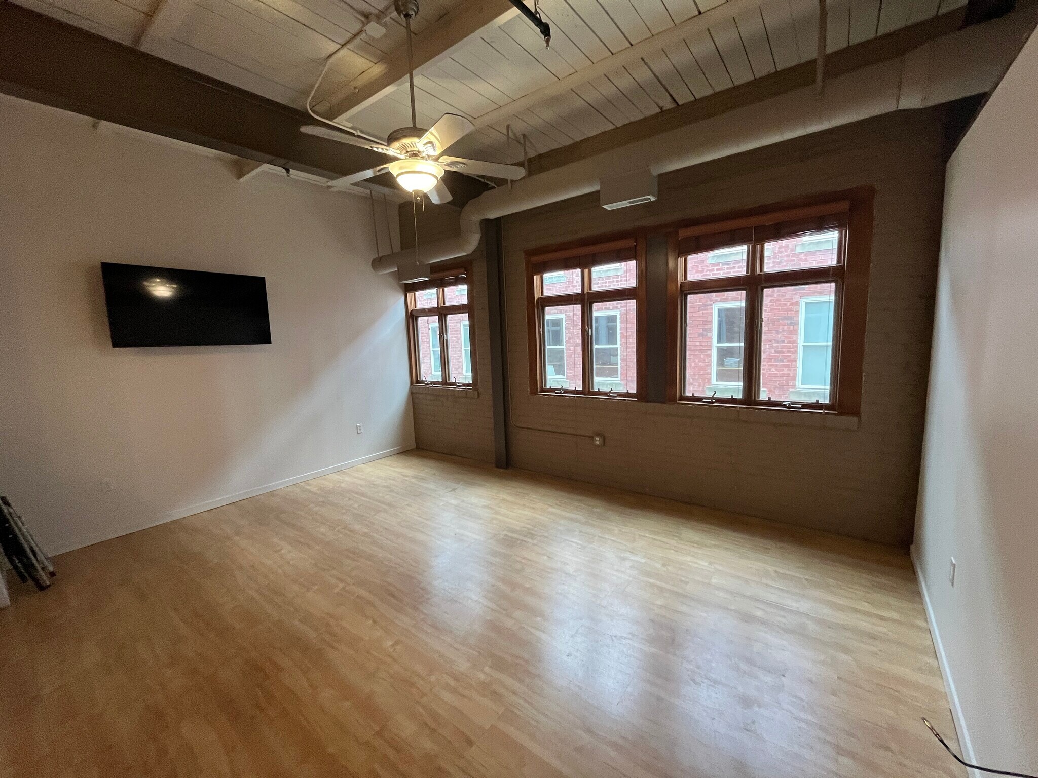 Building Photo - 1114 S Washington Ave