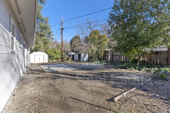 Building Photo - 1264 Danville Blvd