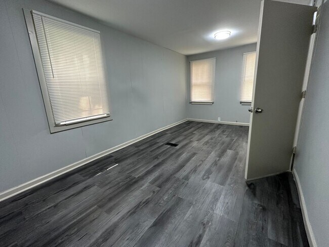 Building Photo - 6234 Hancock Ave