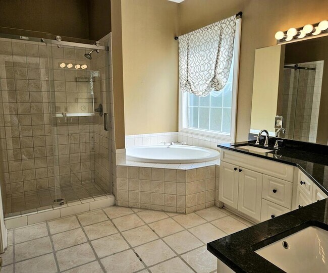 Building Photo - 366 Bellingham Dr
