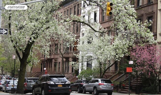 Primary Photo - 19 E 93rd St