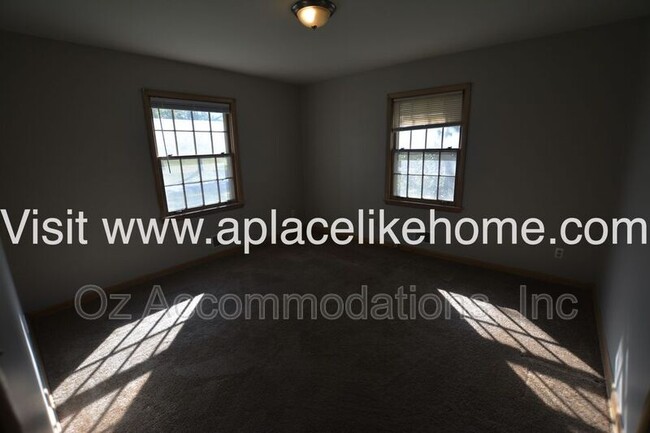 Building Photo - 7820 Arlington Ave