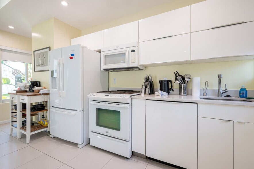 Building Photo - 316 Oregon St