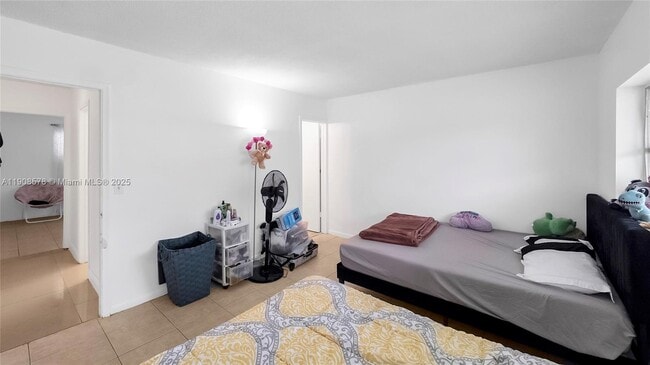 Building Photo - 4200 NW 3rd Ct