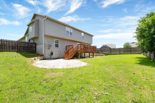 Building Photo - Italian Estates Property Management