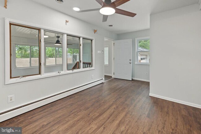 Building Photo - 2709 Creek Rd