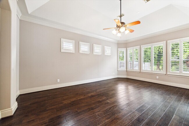 Building Photo - 5215 Eagle Pointe Ct