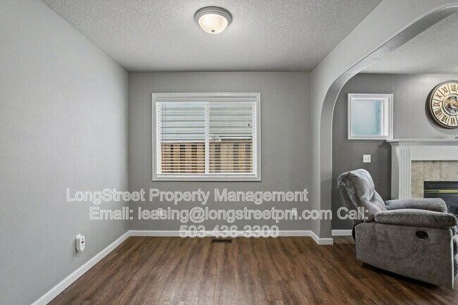 Building Photo - 1227 SE Rivergreen Ave
