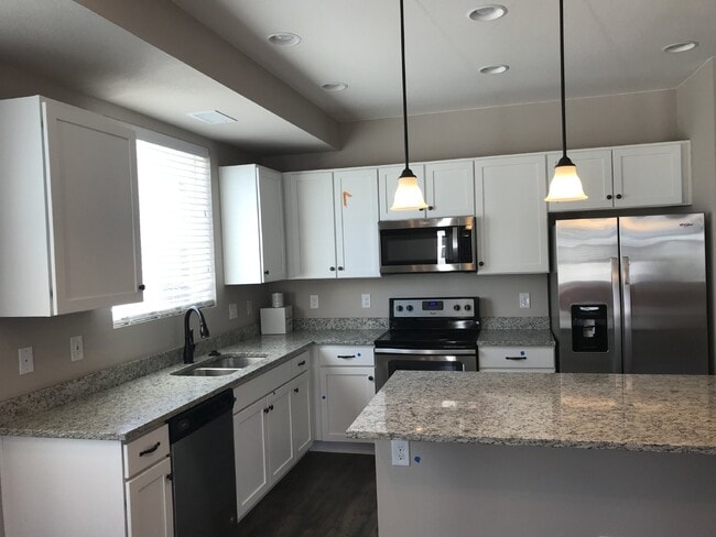 Building Photo - NEW and Modern! 3BR/2.5BA in GVR!