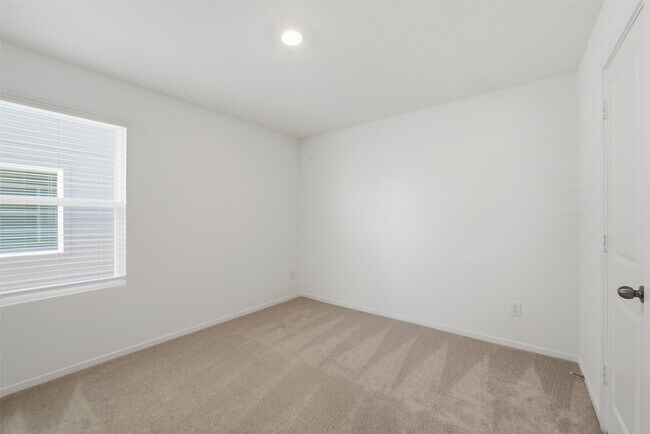 Building Photo - 12048 Noble Wood Vlg Dr