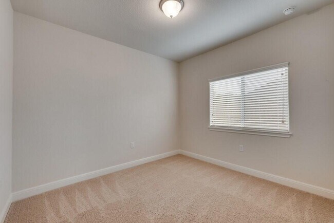 Building Photo - 10825 Ballard Path