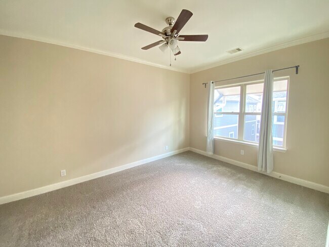 Additional Third Floor Bedroom - 921 W 24th St