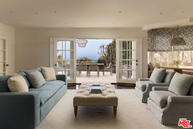 Building Photo - 541 Paseo Miramar