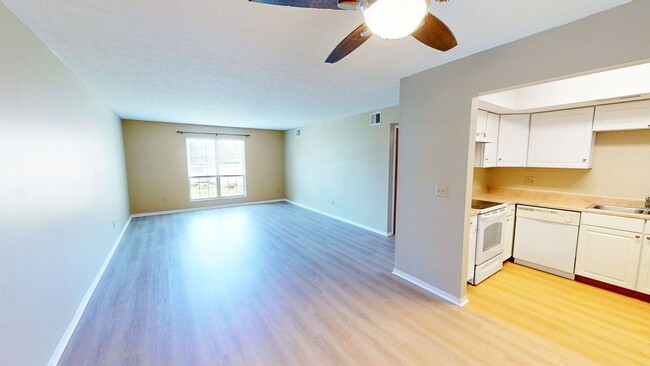 Building Photo - 2064 Park Run Dr