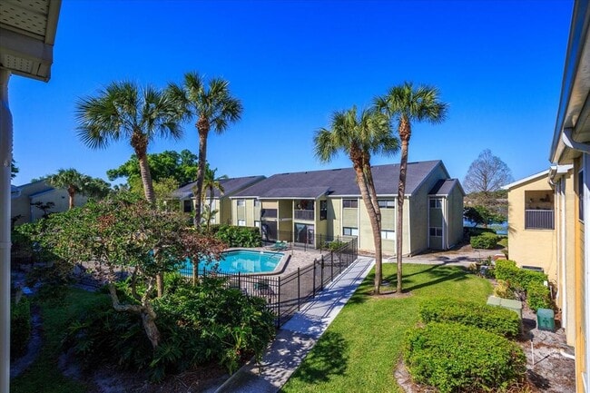 Building Photo - 908 Lake Destiny Rd