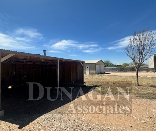 Building Photo - 3 Bed / 2 Bath Fully Furnished Mobile Home, pet friendly!