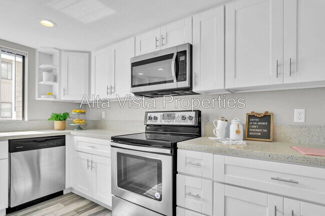 Building Photo - 4082 Mahaila Ave