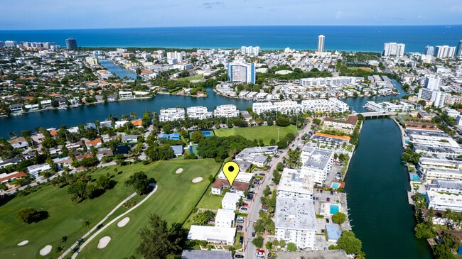 Building Photo - 117 S Shore Dr
