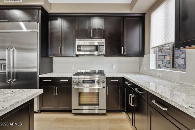 Building Photo - 4805 N Woodmere Fairway