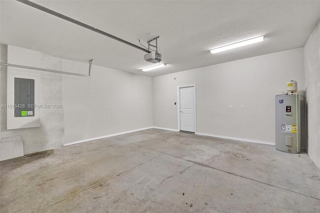 Building Photo - 4764 Eucalyptus Dr