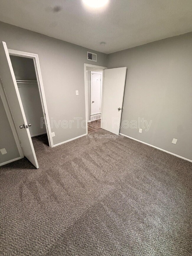 Building Photo - 691 Creekstone Cir