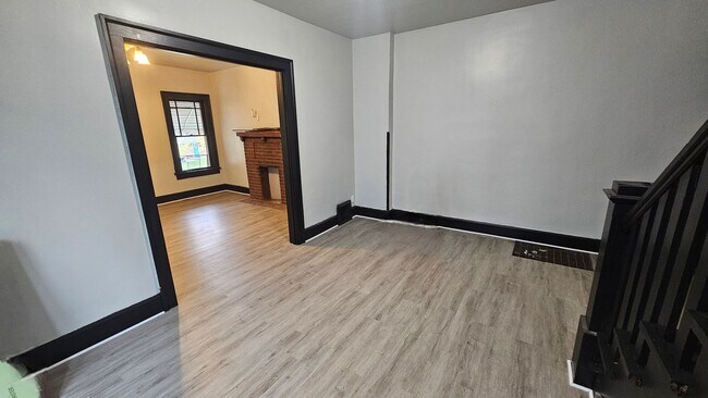 Building Photo - 52-56 Rowland