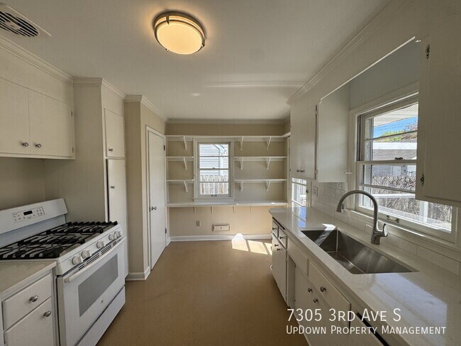 Building Photo - 7305 3rd Ave S